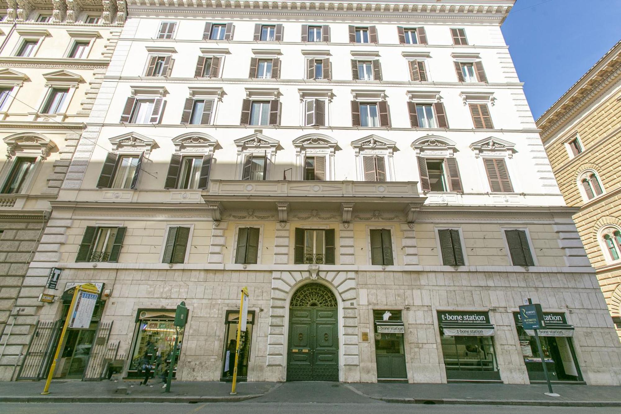Attico Nel Cuore Di Roma Con Box Privato Per Auto Zewnętrze zdjęcie